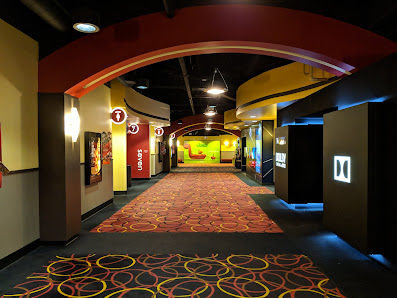 AMC Flatiron Crossing 14